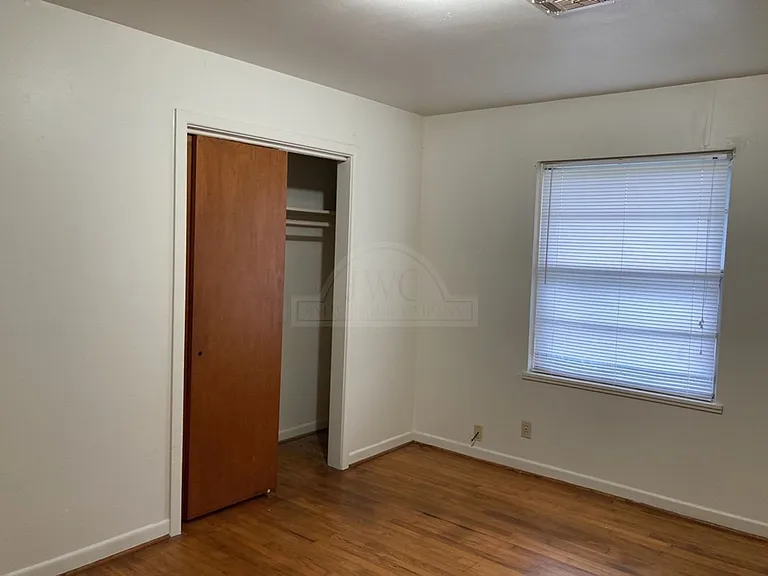 310 Prather Dr — Photo 13