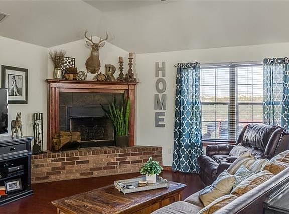5th image of 1710 Texas Dr
