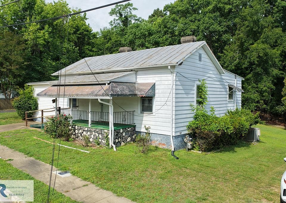 1st image of 13 Oak Ridge Ave