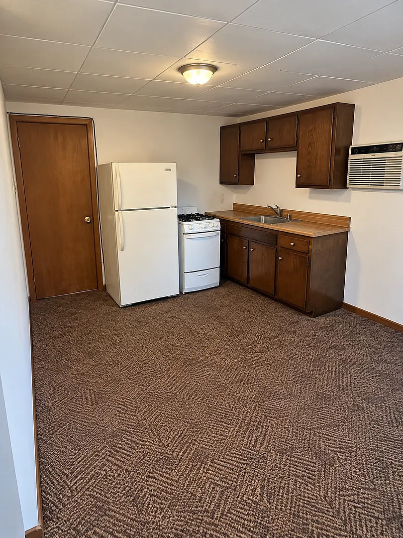1 Bed / 1 Bath at West Adams Apartments — Photo 3