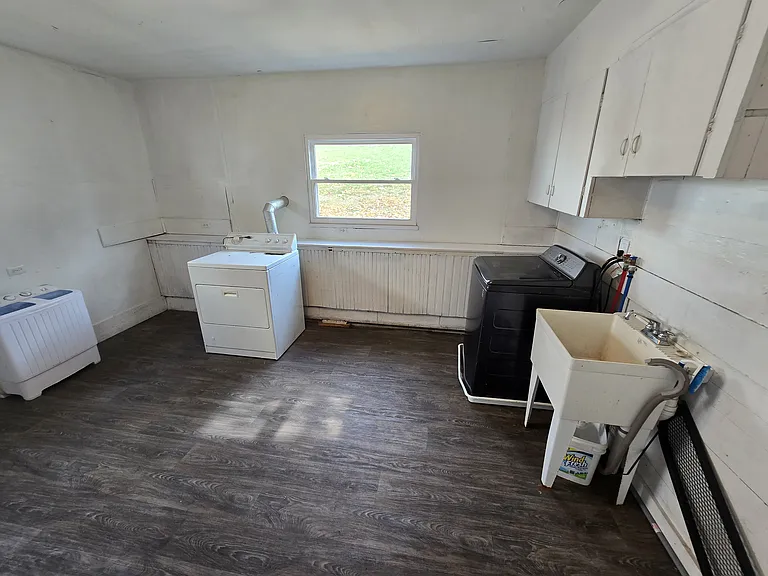 272 Locust Ave — Photo 13