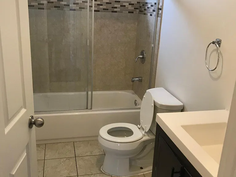 639 E 82nd St #2 — Photo 8