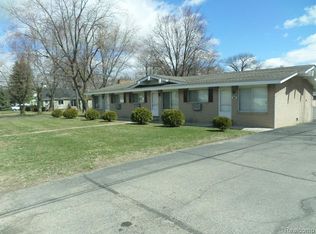 4285 Seeden St, Waterford, MI 48329