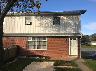 1367 Pleasant View Dr, Chambersburg, PA 17202