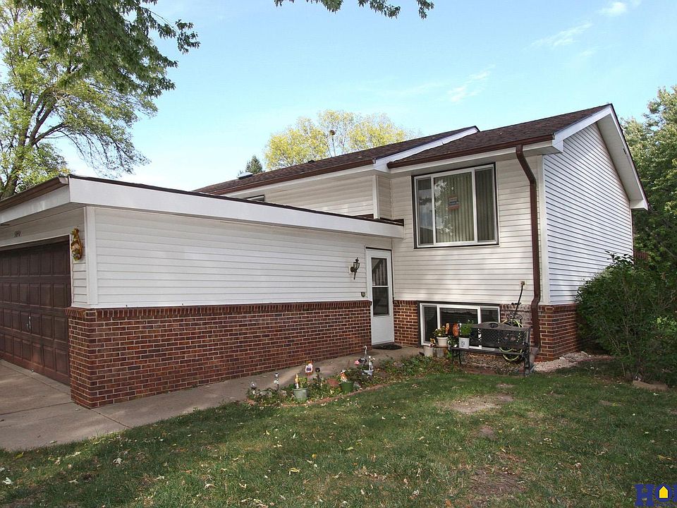 1st image of 5840 Oakridge Dr