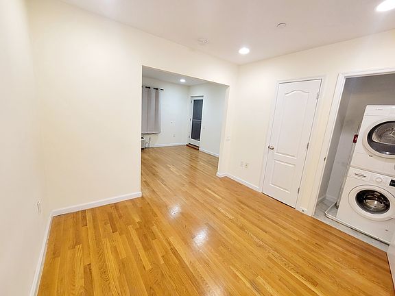 4th image of 3734 29th St APT 4A