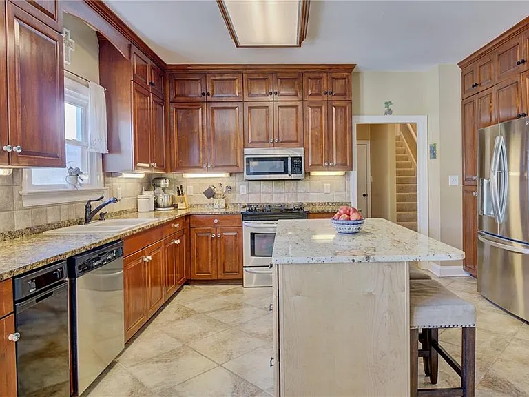 12325 Six Ponds Ln — Photo 27