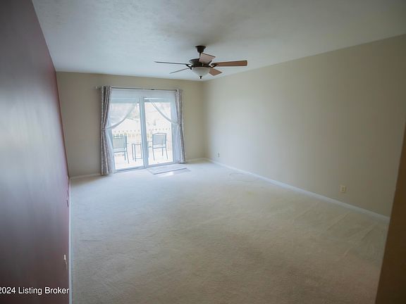 2nd image of 1935 Gardiner Ln APT C39