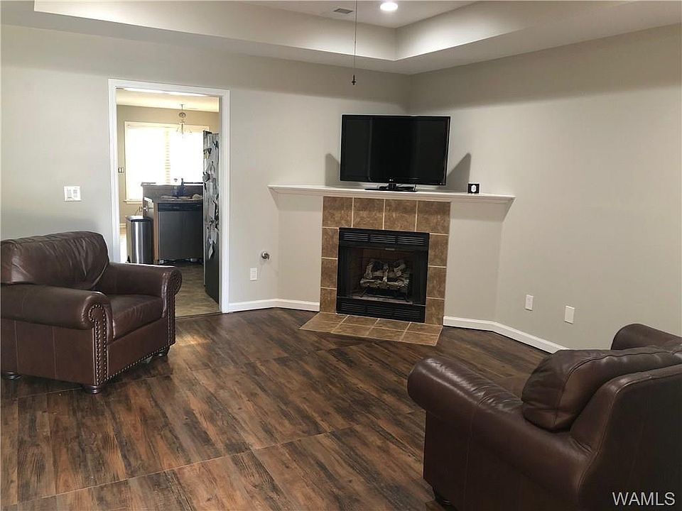 2nd image of 4036 Sunrise Cir