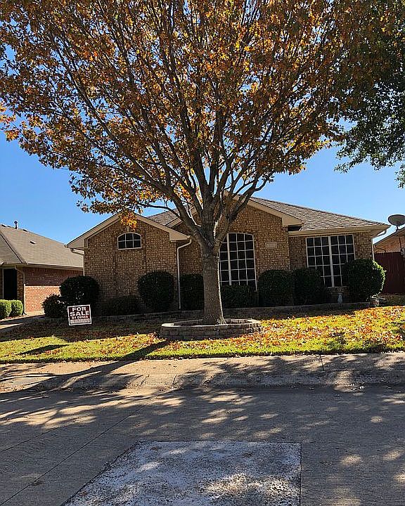 2nd image of 724 Dogwood Ln
