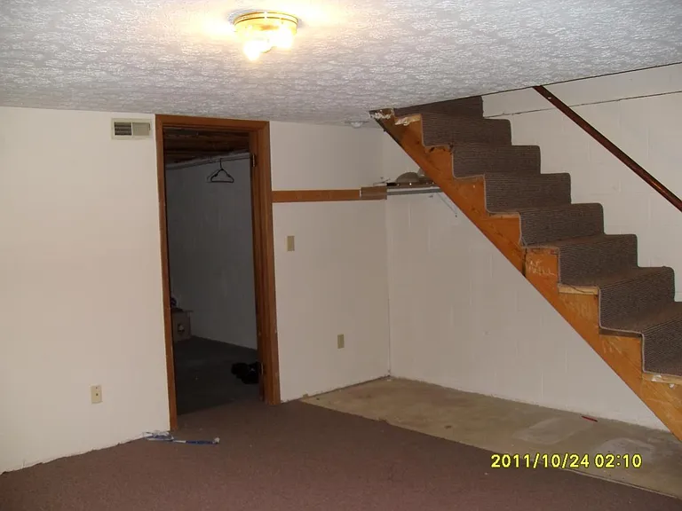 5058 Hibbs Dr — Photo 10