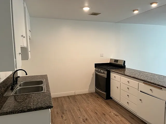 3204 Avenida Del Presidente #5 — Photo 5