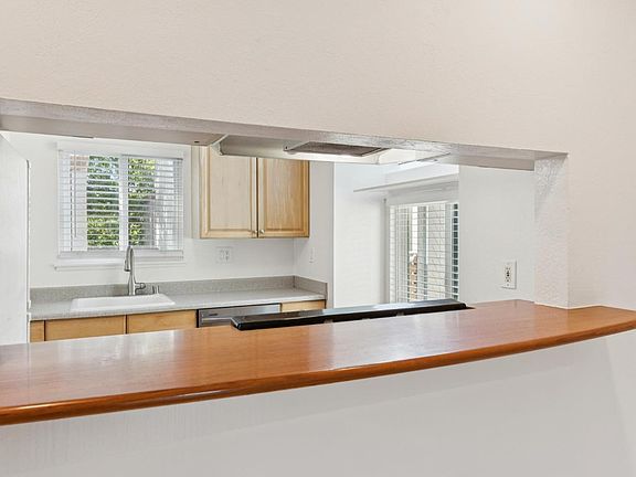 4th image of 1649 Novato Boulevard #12