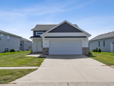 811 Cathy Dr W, West Fargo, ND, 58078