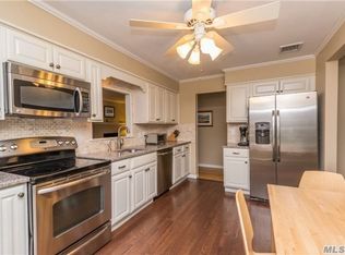 167 Lower Sheep Pasture Rd, East Setauket, NY 11733