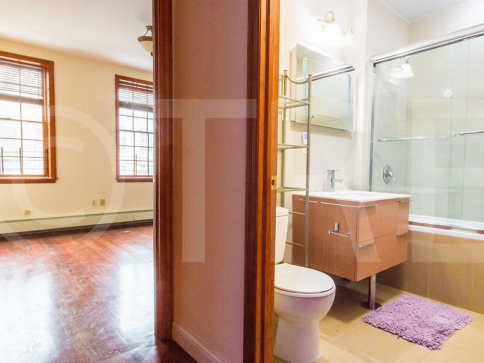 1st image of 149 Carroll St #3A