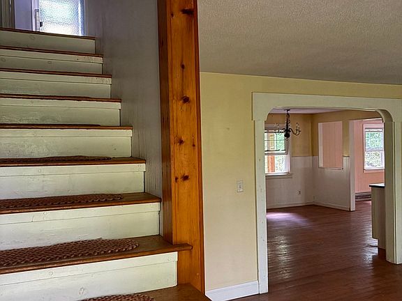 3rd image of 15 West St