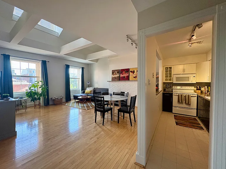918 Spruce St #8 — Photo 4