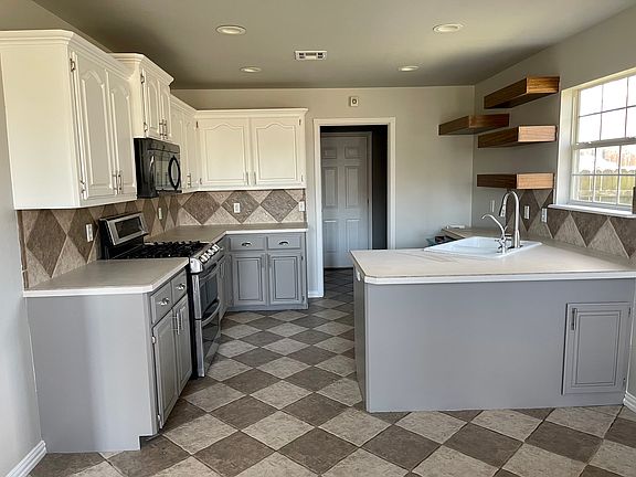 4th image of 25605 Briar Dr