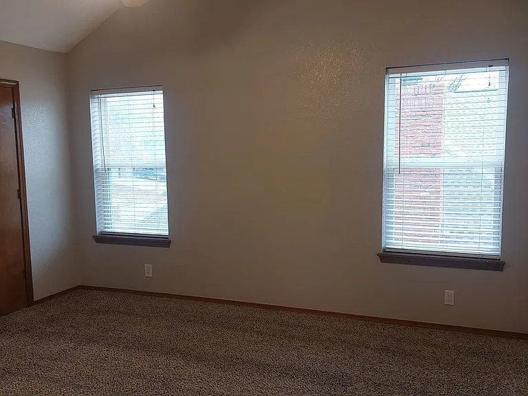 8740 S College Ave — Photo 18