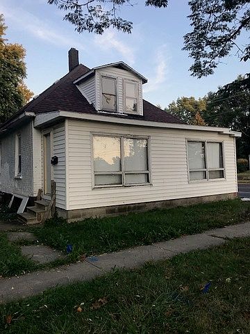 1st image of 1202 N Hickory St