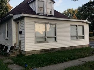 1202 N Hickory St, Champaign, IL 61820
