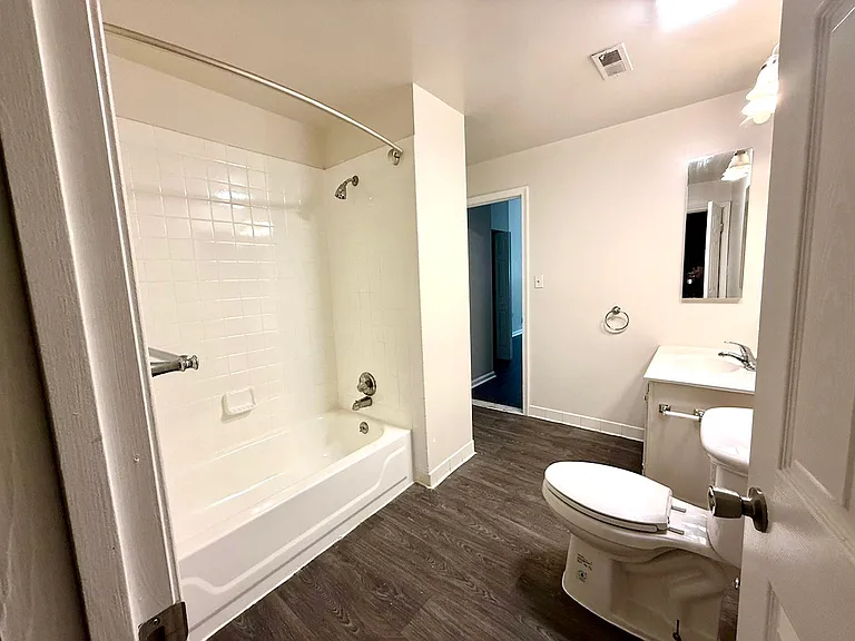 Vernon Homes — Photo 34