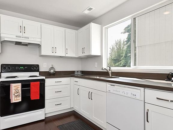 4th image of 107 N 90th St