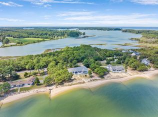 952 Tranquility Rd, Reedville, VA 22539