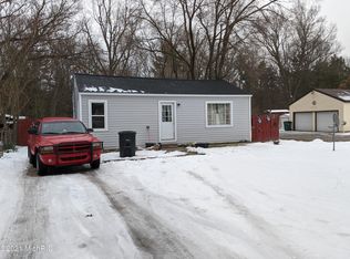 2820 Whitehall Rd, Muskegon, MI 49445