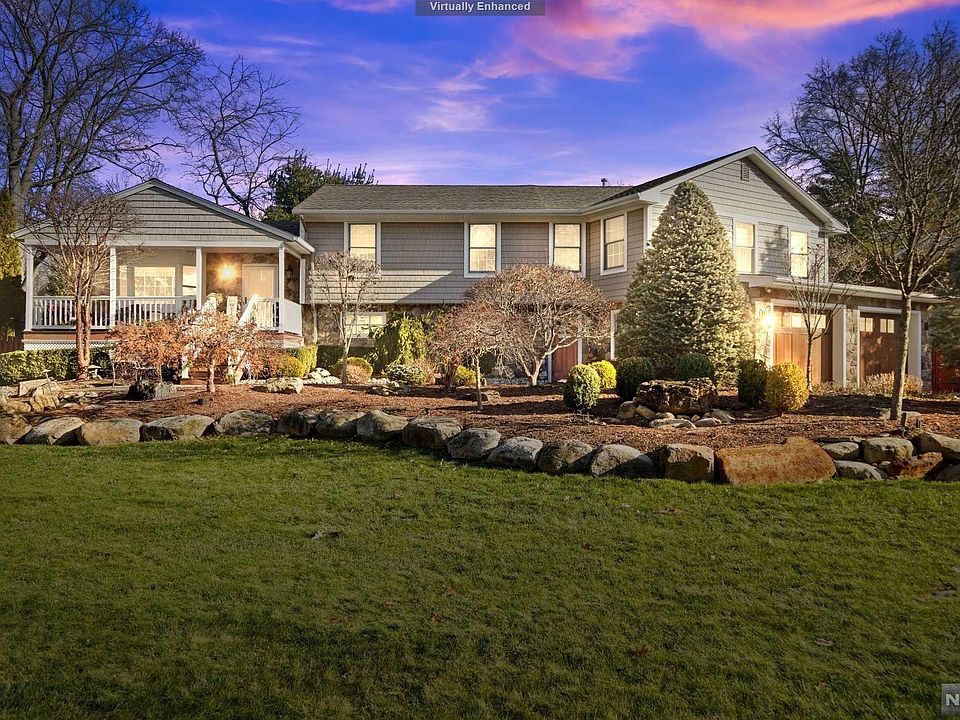 1st image of 3 Arlton Ave