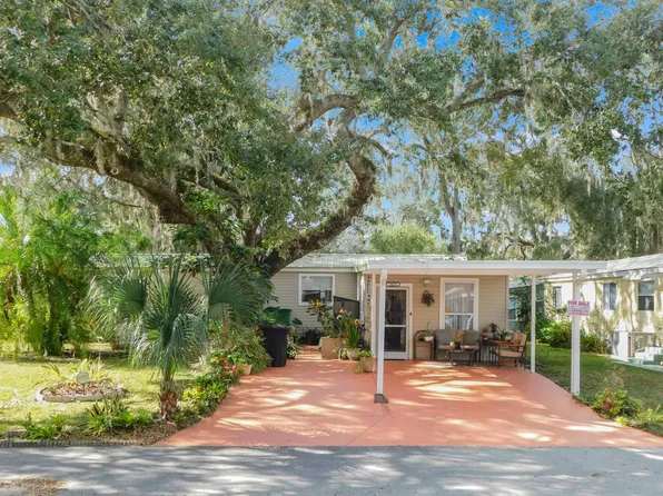 3823 Oakcrest Ln, Zephyrhills, FL 33541