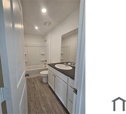 731 Paul St — Photo 9