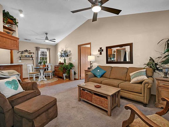 5th image of 3994 Wiston Dr