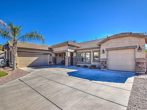 3rd image of 19381 E Mockingbird Dr