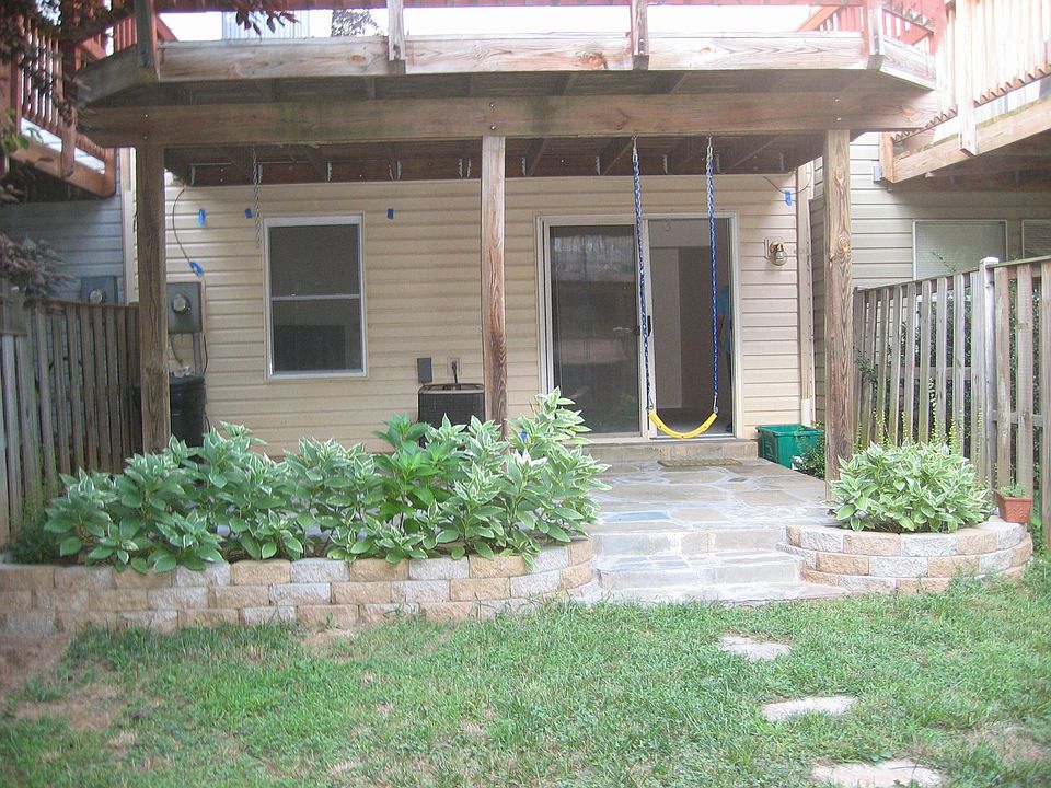 2nd image of 6 Autumn Flower Ln