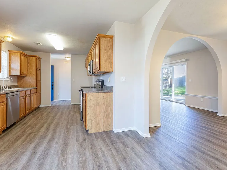 153 Sapling Dr — Photo 3