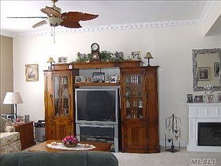 1st image of 42 Chardonnay Dr