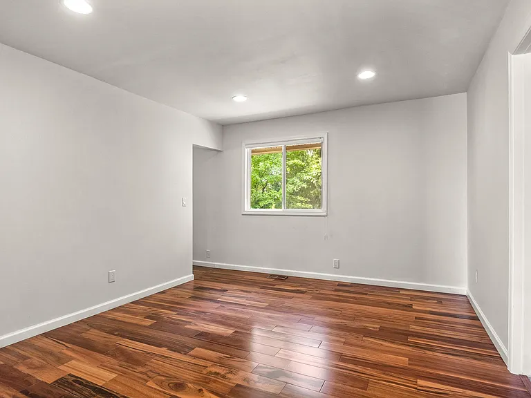 17130 Beck Rd — Photo 15
