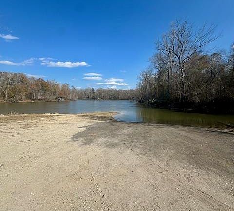 4th image of 2377 Chipola Riv