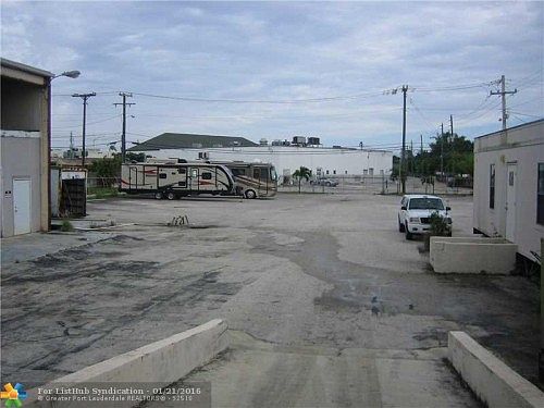 5th image of 2501 NE 13th Ave