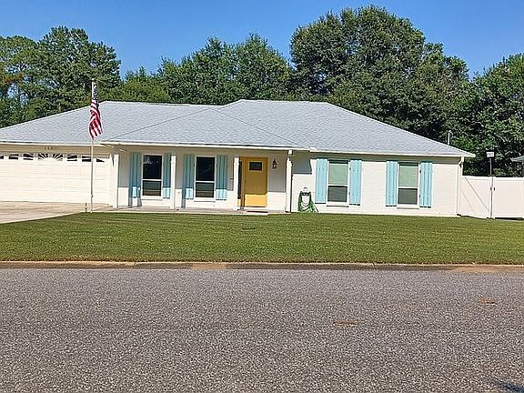 3rd image of 115 Myrtle Ct