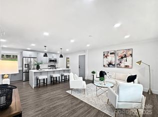 1110 W Edgemont Dr, Lancaster, SC 29720