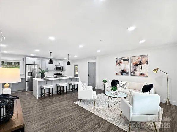 1110 W Edgemont Dr, Lancaster, SC 29720