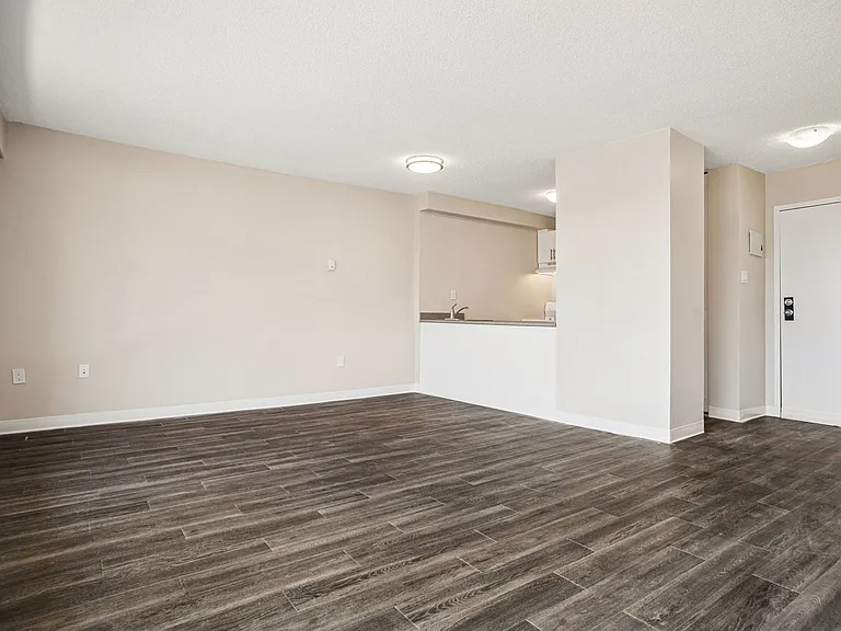 1959 Marine Dr — Photo 16