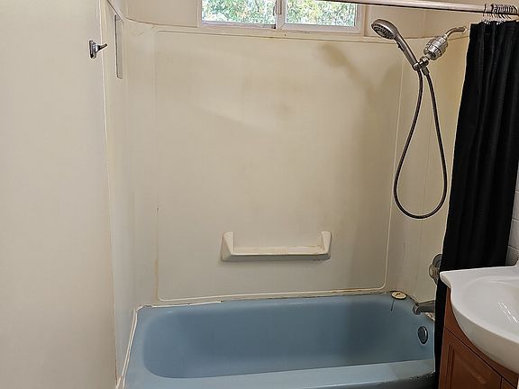 4th image of 4912 W Wylie Ln