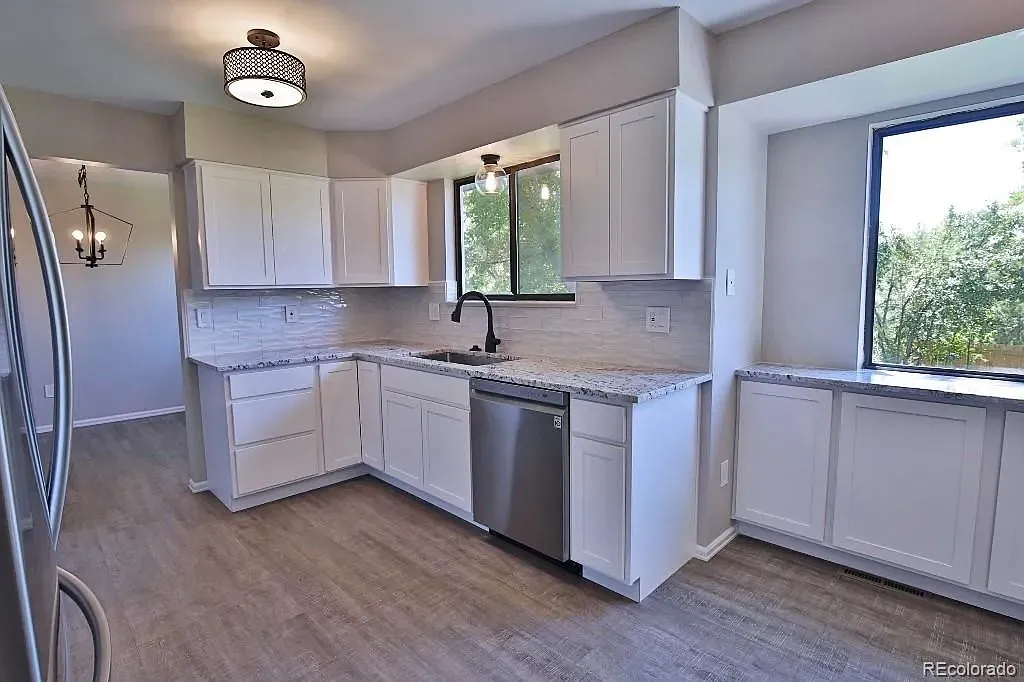 3 bed, 2.5 bath, 2542 sqft, $3,850 — Photo 4
