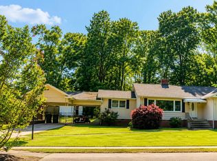 203 Tremont Dr, Burlington, NC 27215