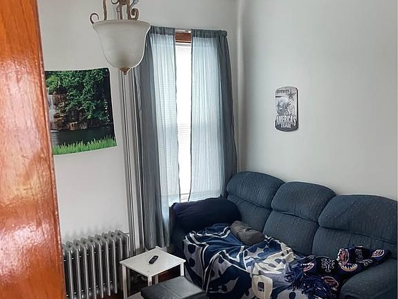 4th image of 302 Park Pl #1