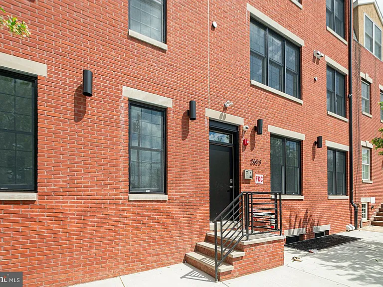 2623 Christian St #303 — Photo 9